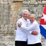 Cuban President Miguel Díaz-Canel (left) and Mexican President Andrés Manuel López Obrador (right) embrace. Photo: Presidency of Mexico.
