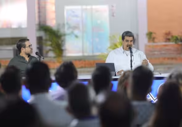 Venezuelan President Nicolás Maduro (right) next to the governor of Carabobo state, Rafael Lacava (left), during a televised meeting installing healthcare facilities in different parts of the country. Photo: Twitter/@MIPPCI.