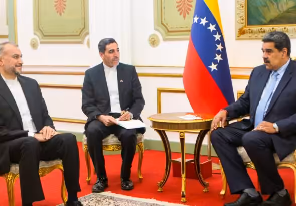 Iranian Foreign Minister Hossein Amir-Abdollahian (left) met with Venezuelan President Nicolas Maduro (right) during an official visit to Caracas, February 3, 2023. Photo: Twitter/@NicolasMaduro.