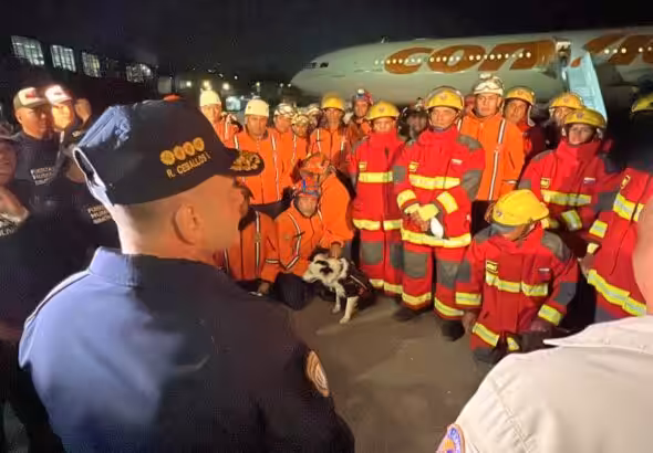 Venezuelan minister of the interior, justice and peace, Remigio Ceballos, during the farewell to the emergency teams sent to Türkiye and Syria to help in the find and rescue operations after the earthquake that hit the region this Monday. Photo: Alba Ciudad.