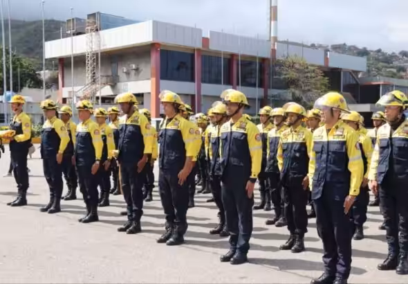 Brigade of Venezuelan forest firefighter sent to help manage forest fires in Chile. Photo: Twitter/@yvangil.