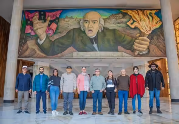 The delegation participating in the second round of peace talks between the Colombian government and the ELN, to begin in Mexico City on February 13, 2022. Photo: Twitter/@williamparra.