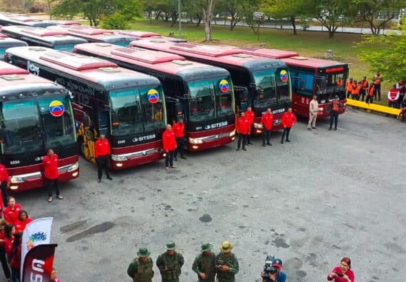 A group of buses at a ceremony announcing the Venezuelan government's operation to facilitate the Carnival holidays for the people. Photo: Twitter/@rvaraguayan.