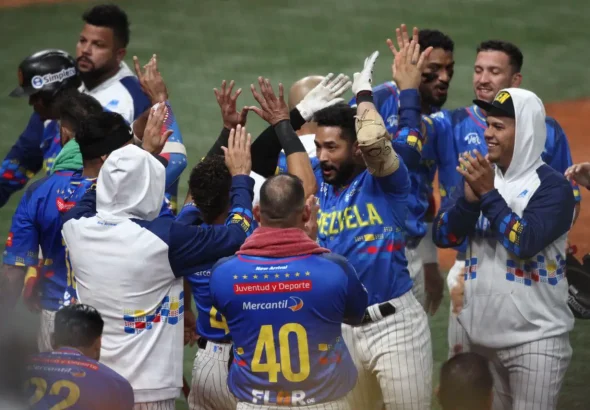 The Venezuelan baseball team celebrating after defeating the Colombian team and reaching the Caribbean Series 2023 finals, February 9, 2023.