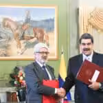 President Nicolás Maduro (right) and Colombian Minister of Commerce, Industry, and Tourism, Darío Germán Umaña (left). File photo.
