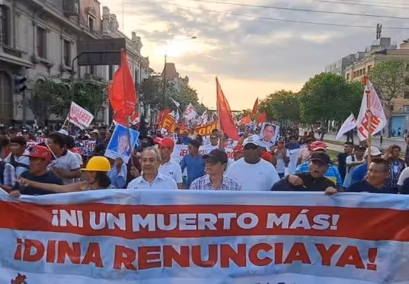 Protesters in Peru demand Boluarte's resignation. Photo: Twitter/@cgt_peru