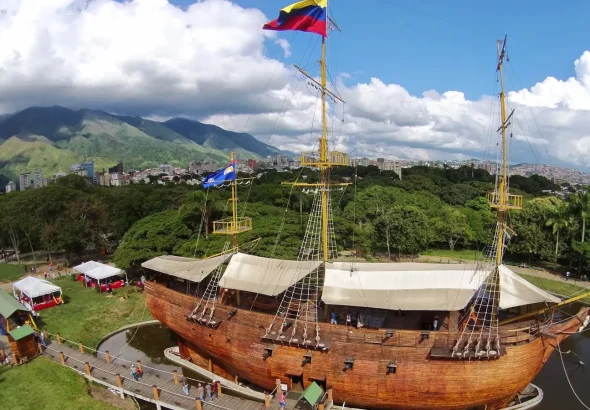 Aerial view of the Leander replica in Francisco de Miranda Park in Caracas, February 13, 2023. Photo: Nuevo Dia.