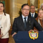 Colombian President Gustavo Petro with part of his cabinet while he announced changes in three ministries at Palacio de Nariño, February 27, 2023. Photo: Colombian Presidency.