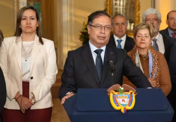Colombian President Gustavo Petro with part of his cabinet while he announced changes in three ministries at Palacio de Nariño, February 27, 2023. Photo: Colombian Presidency.