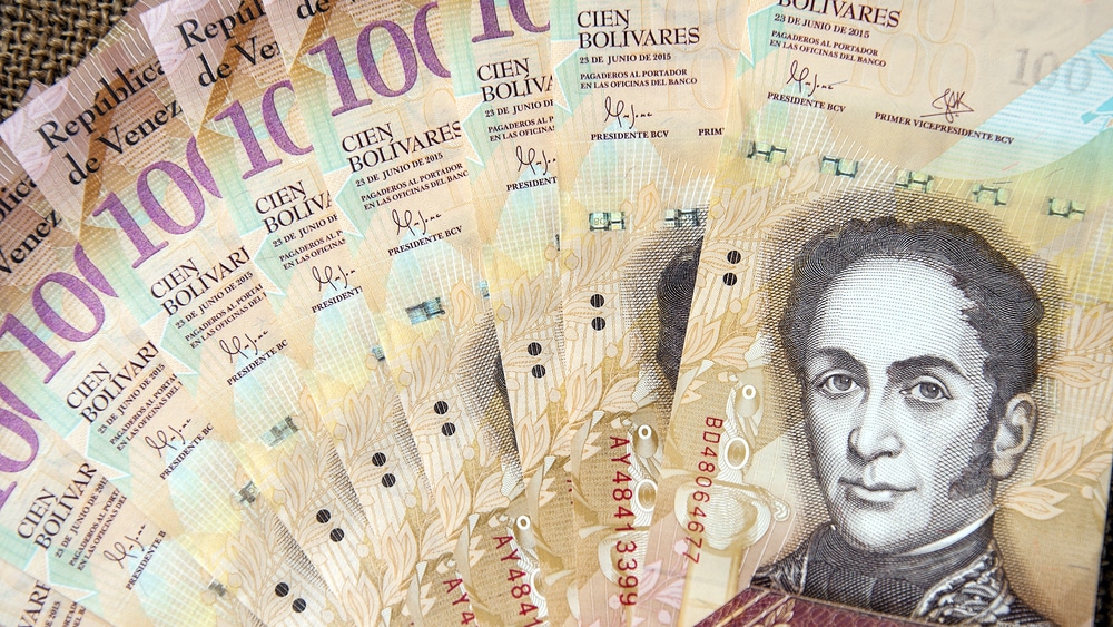 100 bolívar bills. File photo.
