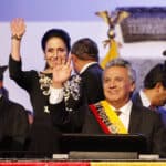Former Ecuadorian right-wing president Lenin Moreno (right) and his wife Rocío González (left) waving their hands during a ceremony. Photo: File photo.