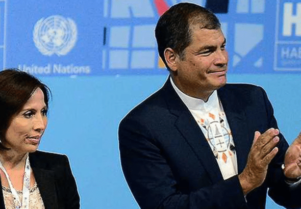Former Ecuadorian Minister María de los Ángeles Duarte (left), next to former President Rafael Correa (right) during an United Nations event. Photo: Juan Cevallos/AFP/File photo.