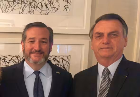 Republican Senator Ted Cruz (left) posing next to Brazilian President Jair Bolsonaro (right) during a ceremony in Dallas, Texas in 2019. Photo: Twitter/@tedcruz.