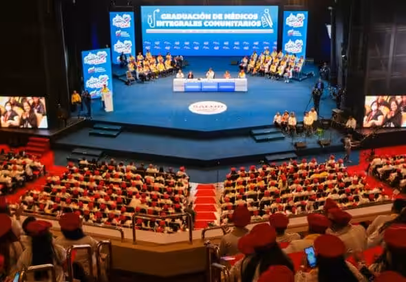 Graduation ceremony of medical professionals of Hugo Chávez Frías University of Health Sciences and Doctor Salvador Allende Latin American School of Medicine, Caracas, March 10, 2023. Photo: Presidential Press.