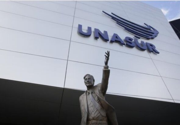 The statue of former Argentinian President Nestor Kirchner in front of the UNASUR headquarters in Ecuador. Photo: AP/File photo.