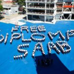Students of the Police Academy in Caracas do a human banner with the caption: "Free Diplomat Saab." Photo: Twitter/@CrixoVzl.