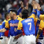 Venezuelan baseball team celebrating after its victory of the first game of the 2023 World Baseball Classic, played at the LoanDepot Park in Miami, Florida. Photo: Twitter/@TeamBeisbolVe.