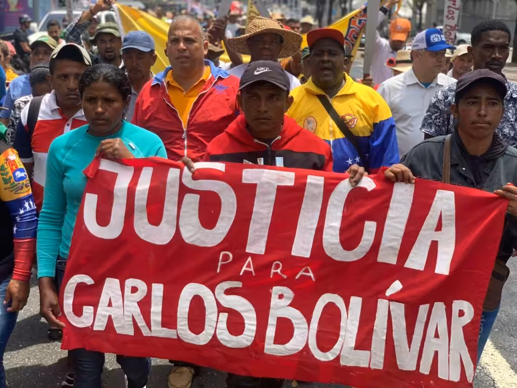 Venezuelan peasant activists marching in Caracas to demand justice for the assassination of Carlos Bolívar in Guárico state. Photo: Diario VEA.