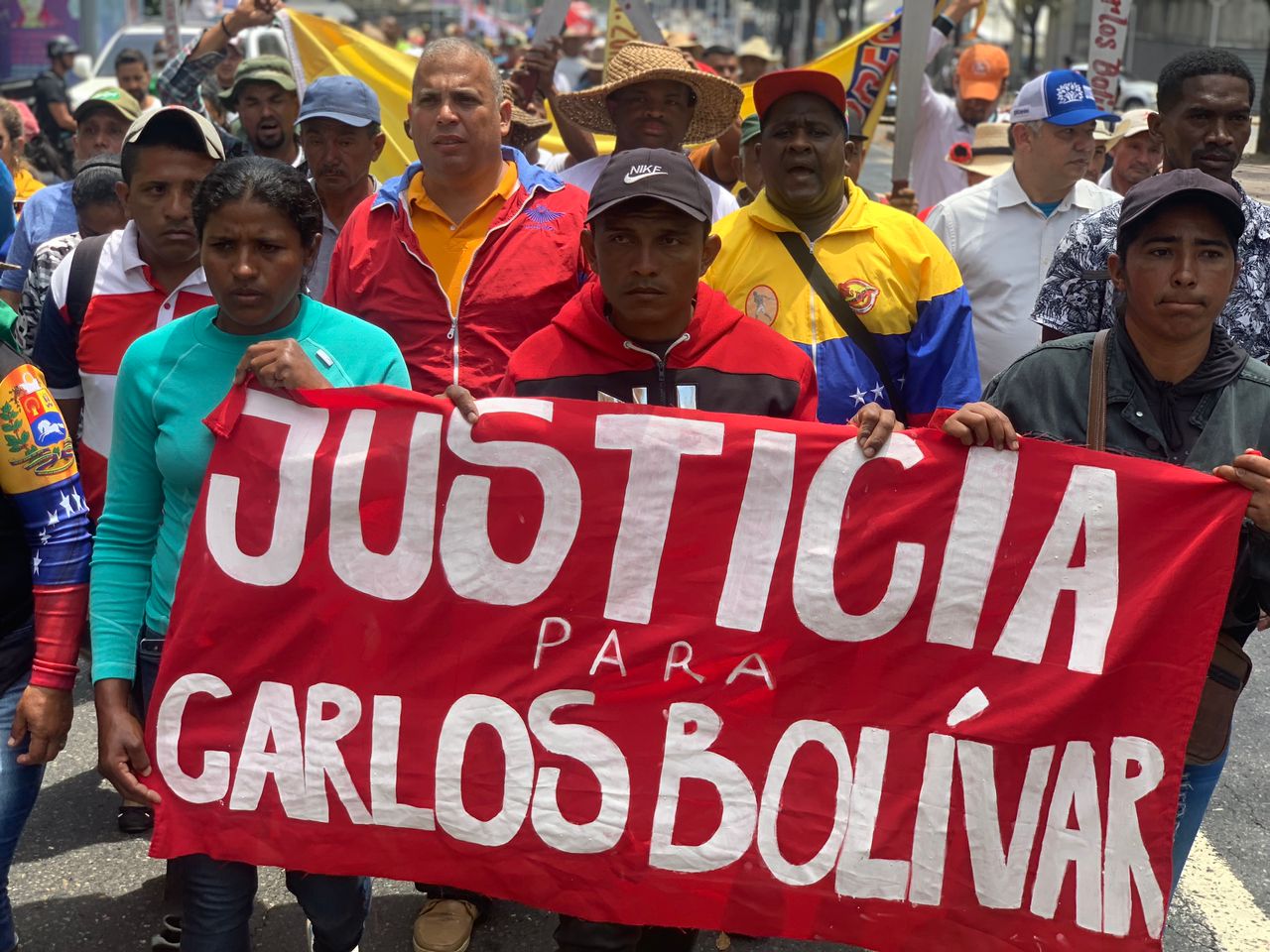 Venezuelan peasant activists marching in Caracas to demand justice for the assassination of Carlos Bolívar in Guárico state. Photo: Diario VEA.