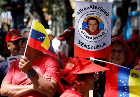 Venezuelans rally in Caracas demanding freedom for diplomat Alex Saab, who is currently illegally detained in the US and requires urgent medical attention. Reuters/Leonardo Fernández Viloria.