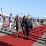Sahrawi Arab Democratic Republic President Brahim Ghali (left) and Venezuelan Minister for Foreign Affairs Yván Gil (right) walking down the red carpet through a military file organized to receive the African leader this Sunday, March 19, 2023. Photo: Twitter/@CancilleriaVE.