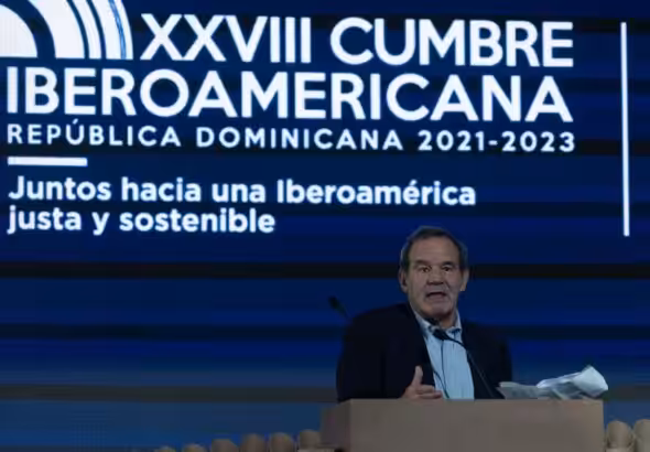 Head of the Ibero-American General Secretariat, Andrés Allamand, speaks at the 28th Ibero-American Summit. Photo: El País/Mónica González Islas.
