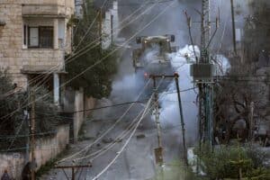 Israeli forces raid Jenin Camp. Photo: Jaafar Ashtiyeh/AFP.