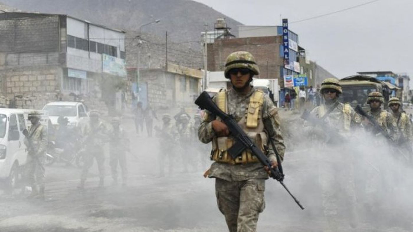 Peruvian military repressing a protest in Puno. File photo.