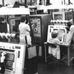 Employees working with the standardized electronic computing system, which was developed and manufactured at VEB Kombinat Robotron, the largest electronics manufacturer in the former German Democratic Republic. Photo. File photo.