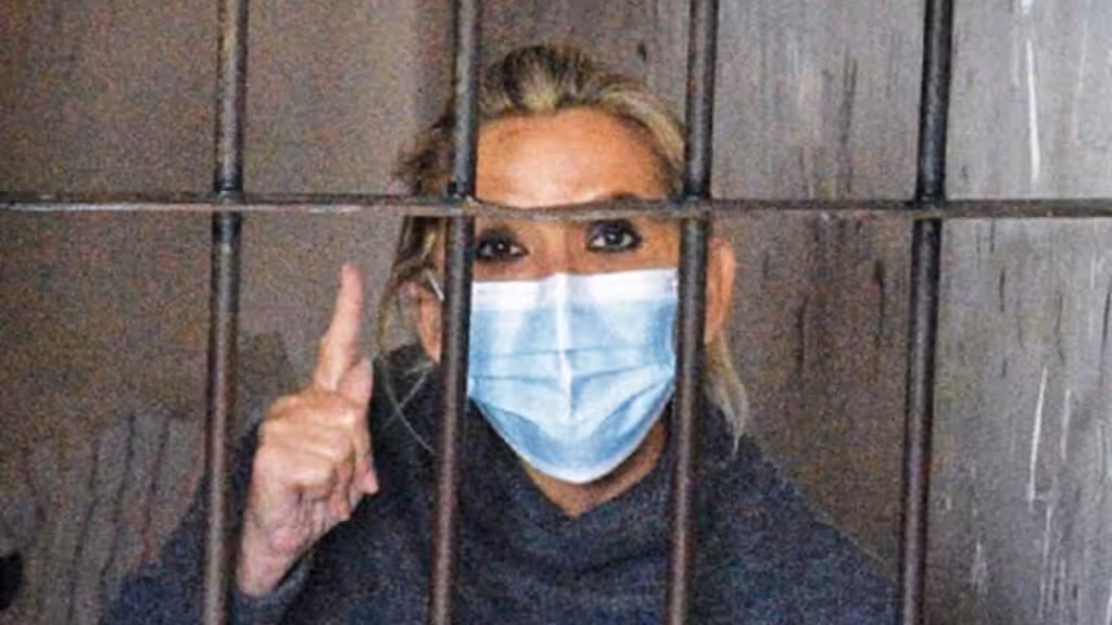 Former Bolivian dictator Jeanine Áñez wearing a facemask in her prison cell. File photo.