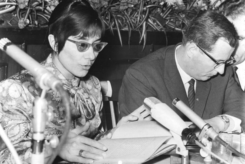 A reading in Berlin, with Brigitte Reimann and Walter Lewerenz, 1966. Photo: German Federal Archives/licensed under the Creative Commons Attribution-Share Alike 3.0 Germany license.