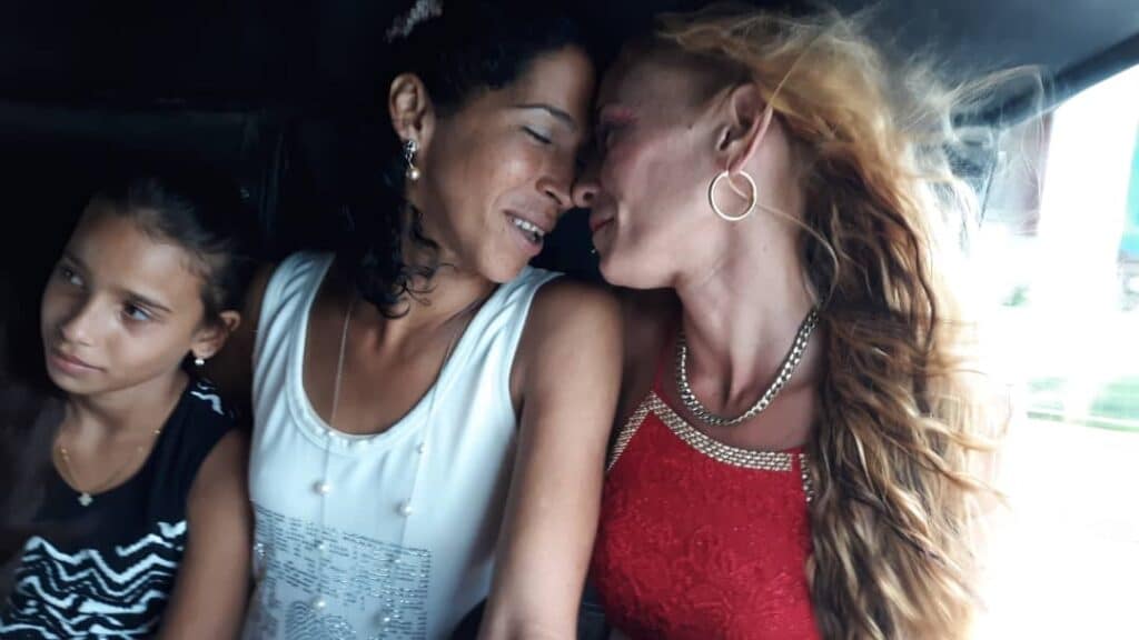 Couple Liuba and Lisset are married in October 2022, soon after the passage of the Family Code. Photo: Belly of the Beast Cuba.