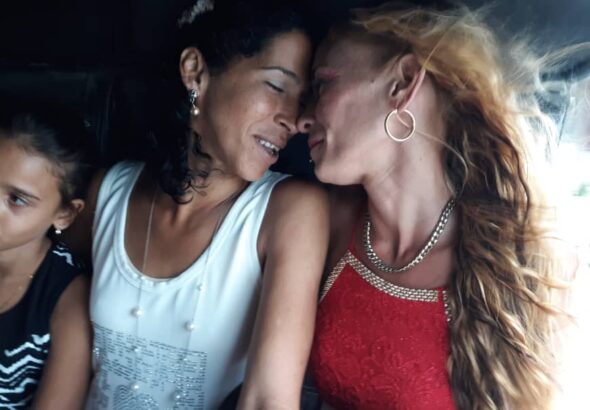 Couple Liuba and Lisset are married in October 2022, soon after the passage of the Family Code. Photo: Belly of the Beast Cuba.