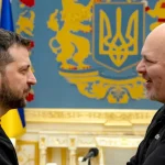 ICC Prosecutor Karim Ahmad Khan (right) greeting Ukrainian ruler Volodimir Zelensky during their meeting in Kiev on February 28, 2023. Photo: Ukrainian Presidency/AFP.