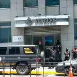Venezuela's National Anti-Corruption Police patrols parked in front of the headquarters of Sunacrip. Photo: El Carabobeño/File photo.