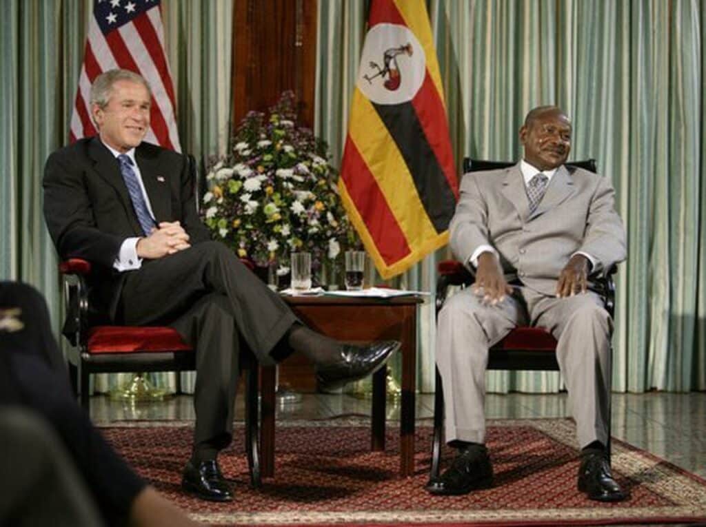 President George W. Bush meets with President Yoweri Museveni of Uganda Friday, July 11, 2003 in Entebbe, Uganda. Photo: Paul Morse/White House.