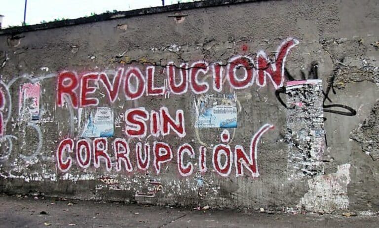 "Revolution without corruption" reads this mural in Venezuela. Photo: Venezuelanalysis.