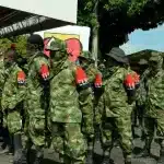 A group of ELN guerrillas posing at an event. Photo: Colprensa.