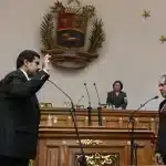Nicolás Maduro (left) being sworn in as the interim president of Venezuela by then National Assembly President Diosdado Cabello, on March 9, 2013, after the passing of Hugo Chávez. Photo: AVN.