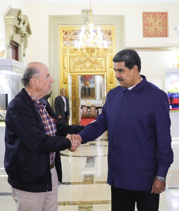The President of the Republic of Venezuela, Nicolás Maduro, and the Minister for Foreign Relations of the Republic of Colombia, Álvaro Leyva Durán. Photo: Últimas Noticias.