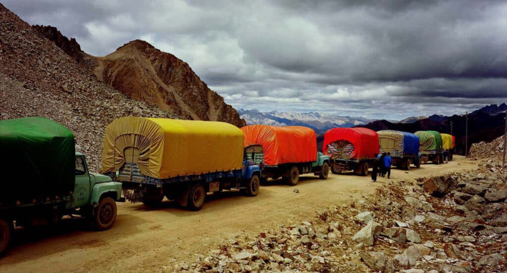 Moving Rainbow (1998-2001), artwork by Chinese artist Xiong Wenyun.