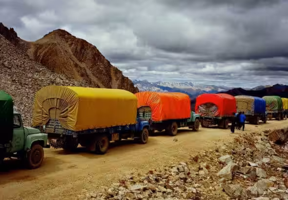 Moving Rainbow (1998-2001), artwork by Chinese artist Xiong Wenyun.