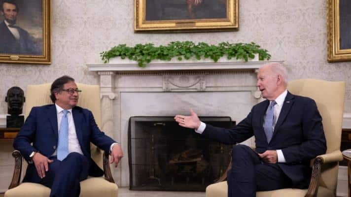 Gustavo Petro (left) and Joe Biden (right). Photo: Jim Watson/AFP.