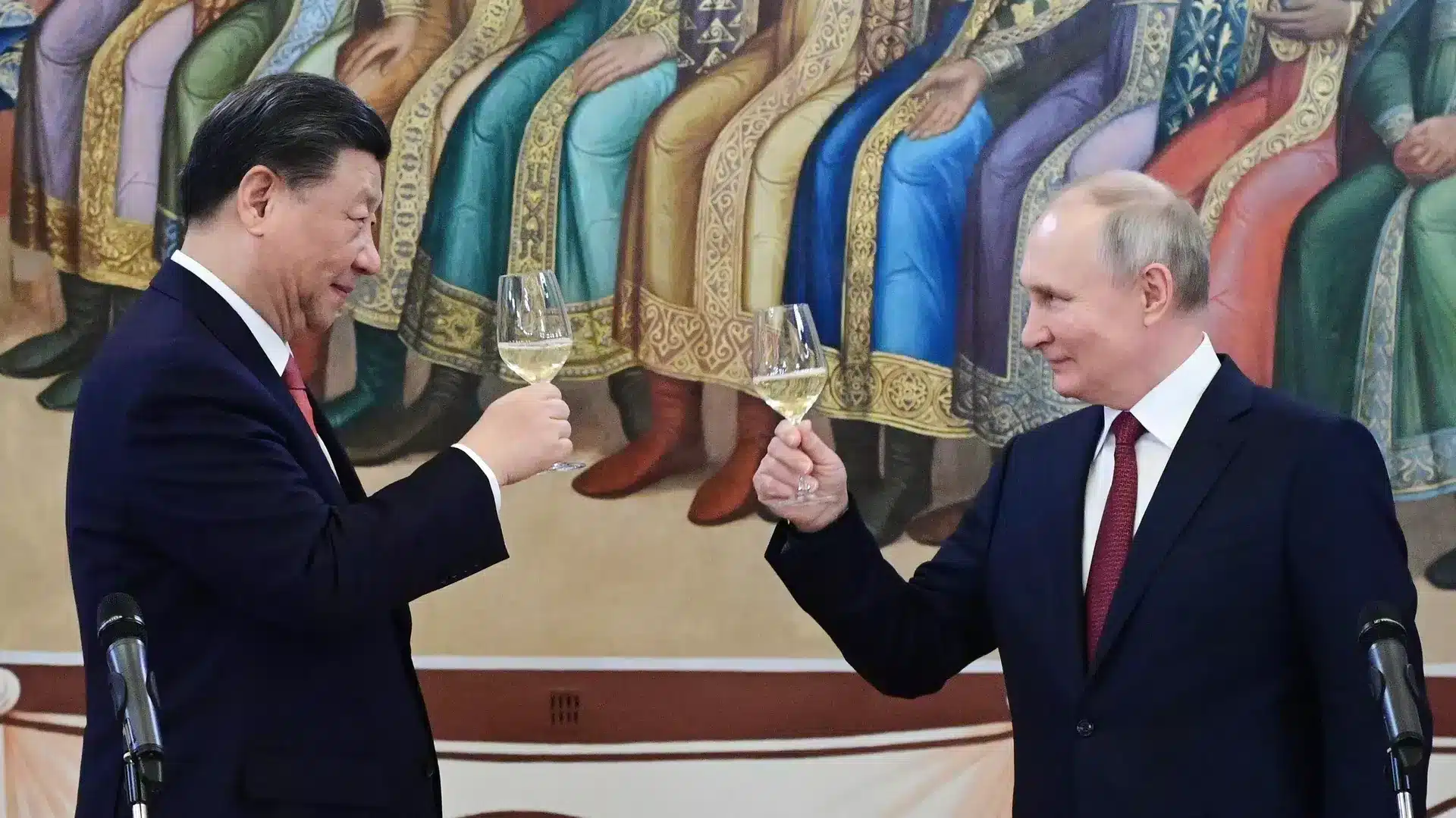 President of the People's Republic of China Xi Jinping (left) and President of Russia Vladimir Putin (right). Photo: Sputnik.