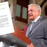 Mexican President Andrés Manuel López Obrador during one of his regular press conferences next to the letter sent by the Mexican government to US President Joe Biden. Photo: El Tecolote Diario.