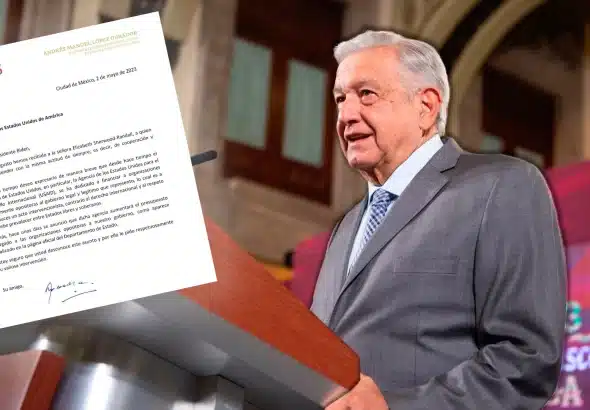 Mexican President Andrés Manuel López Obrador during one of his regular press conferences next to the letter sent by the Mexican government to US President Joe Biden. Photo: El Tecolote Diario.