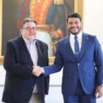 Venezuelan Deputy Foreign Affairs Minister for Latin America, Rander Pena (left), greeting newly appointed Uruguayan ambassador to Venezuela, Eber da Rosa Vásquez, May 19, 2023. Photo: Twitter/@RanderPena.