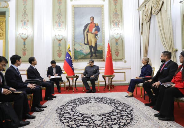 President Maduro meets with a delegation of the Communist Party of China in Miraflores Palace, Caracas, May 17, 2023. Photo: Presidential Press.