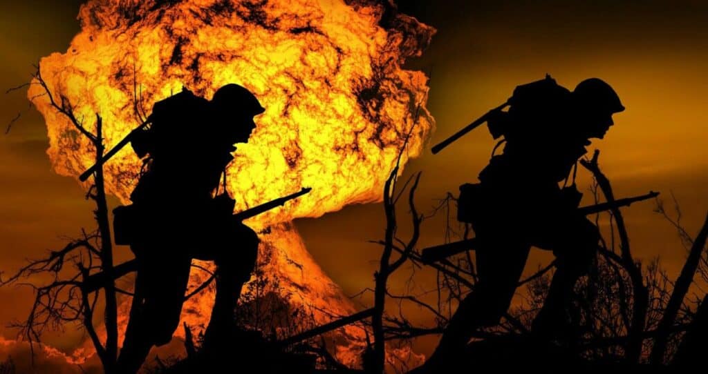 Illustration of war showing an explosion and two soldiers running. Photo: Mohamed Hasan/Pixabay.