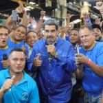 Venezuelan President Nicolás Maduro in the midst of workers during a meeting in Carabobo state, May 18, 2023. Photo: Presidential press.